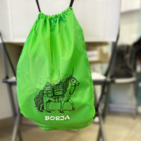 Sac à cordon personnalisé avec design et nom phosphorescent