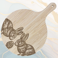 Deux Lapins Planche à Pizza en Bambou Ø31 cm avec Poignée et Cordelette en Jute à personnaliser