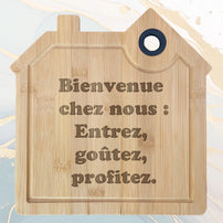 Ajoutez Votre Texte à Graver - Planche à Découper en Bambou Forme Maison avec Rainure et Poignée Silicone