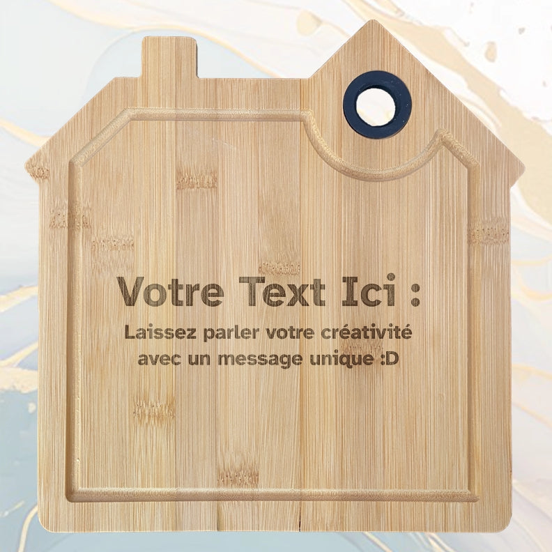 Ajoutez Votre Texte à Graver - Planche à Découper en Bambou Forme Maison avec Rainure et Poignée Silicone