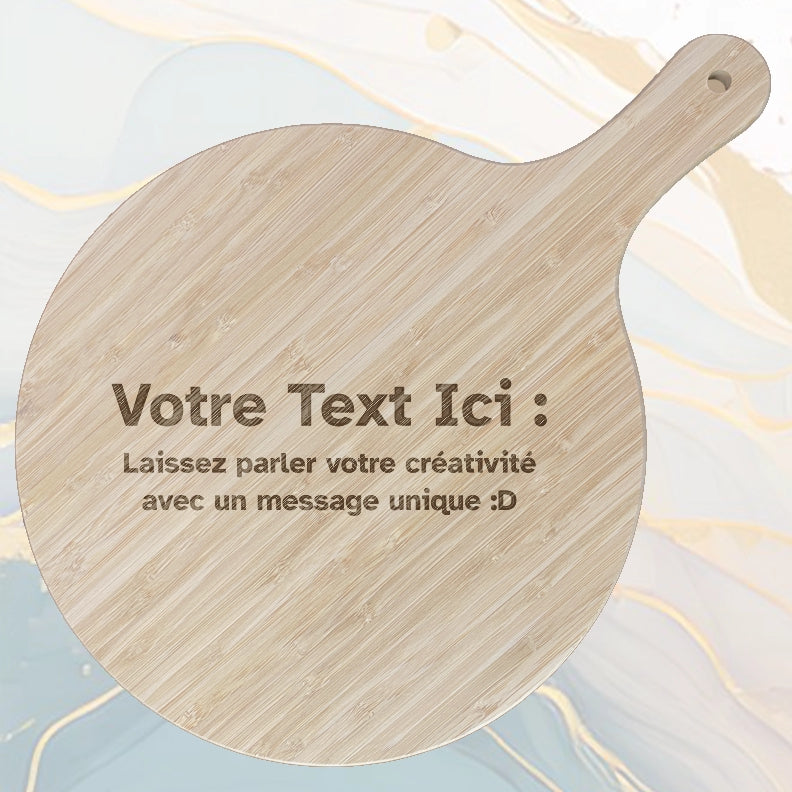 Ajoutez Votre Texte à Graver - Pizza en Bambou Ø31 cm avec Poignée et Cordelette en Jute